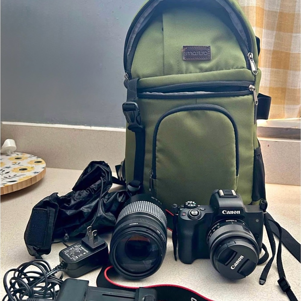 Canon EOS M50